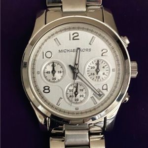 Michael Kors watch size small 8 inches